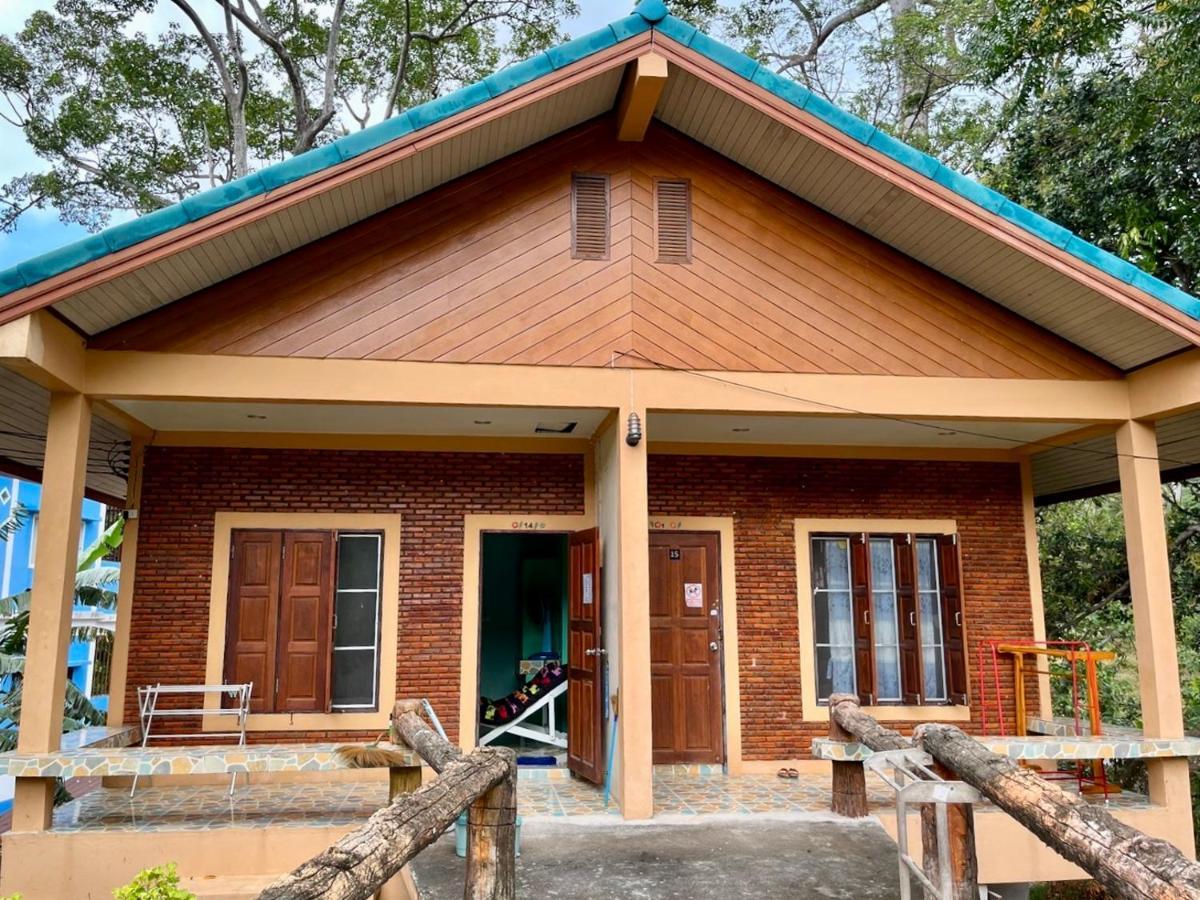 P'Un House Hotell Koh Tao Exteriör bild