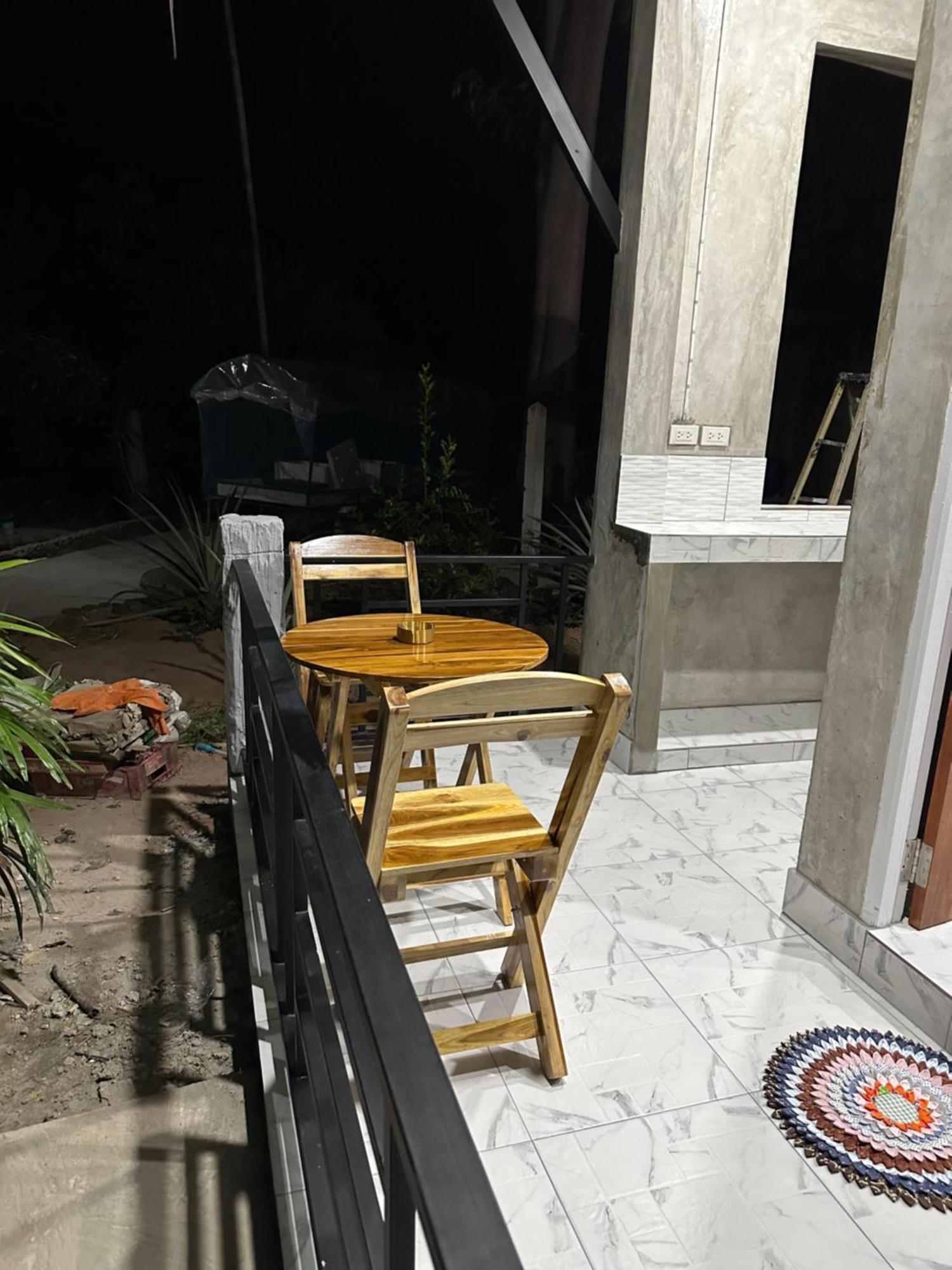 P'Un House Hotell Koh Tao Exteriör bild