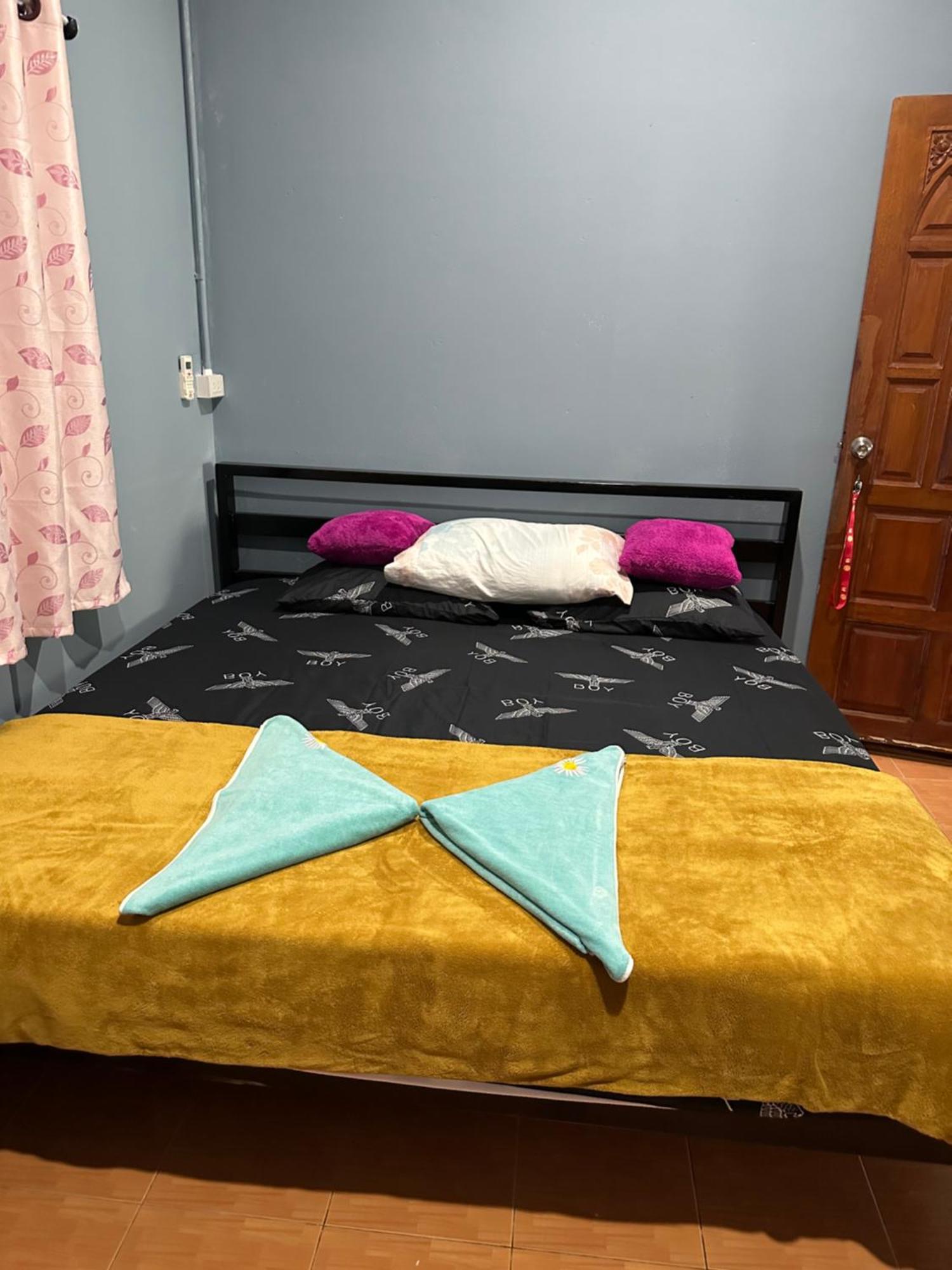 P'Un House Hotell Koh Tao Exteriör bild